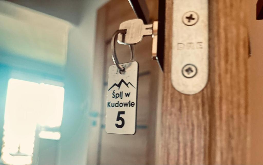 קודובה-זדרוי Spij W Kudowie Apartament I Pokoje Goscinne מראה חיצוני תמונה